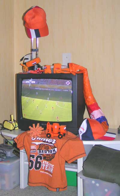TV-set in World Cup style (Dutch version)